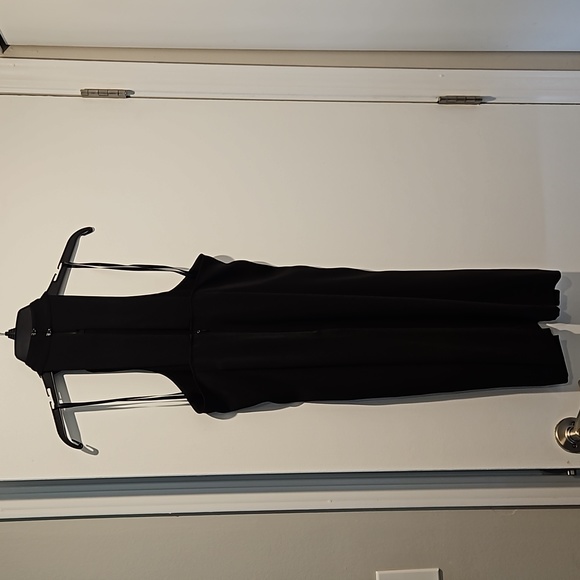 Dress - Picture 3 of 4